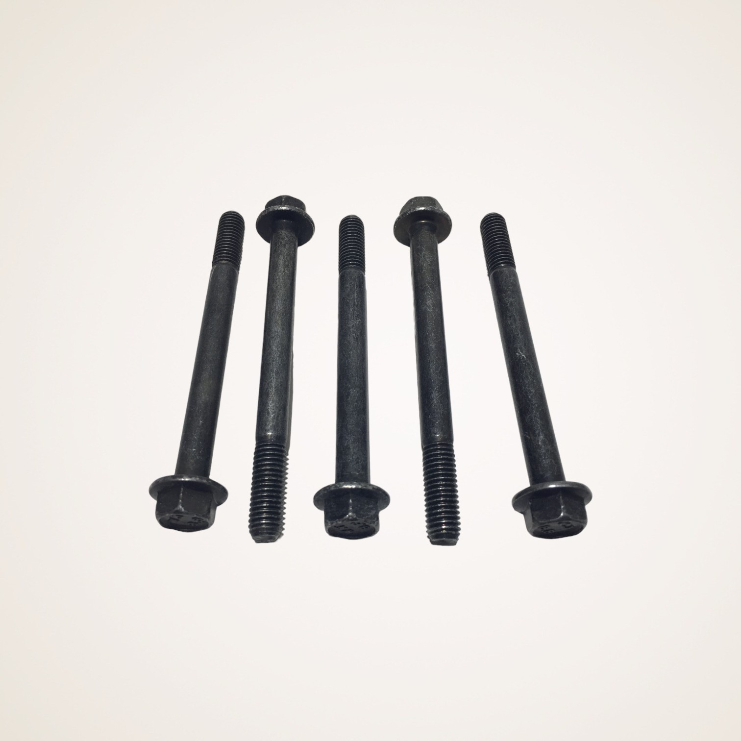 KIT PARAFUSO SEXTAVADO M8X90MM CHAVE 12 ENEGRECIDO 5 PECAS - 812530 - IMPORTADO